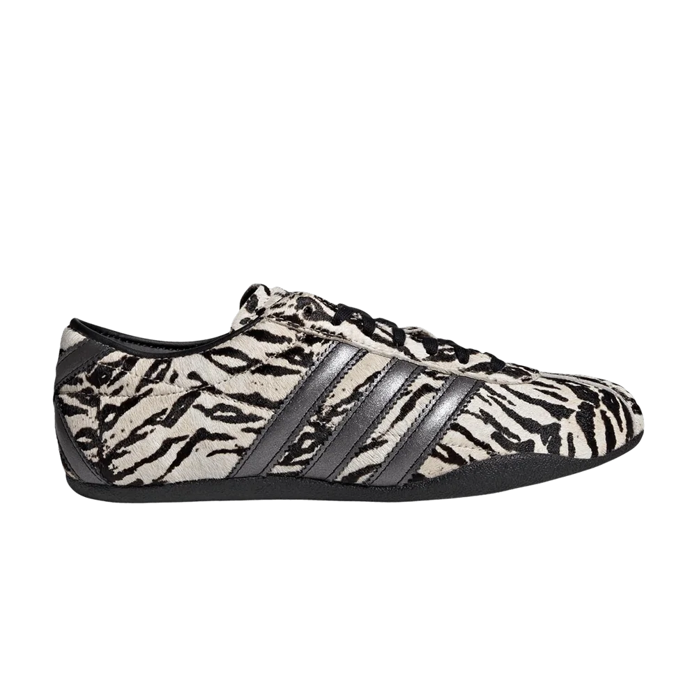 Krossovki-adidas-Wmns-Tokyo-Off-White-Core-Black