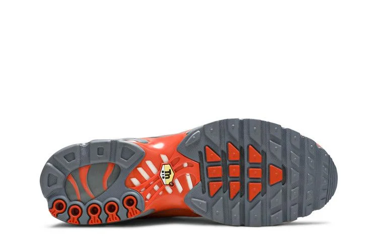 Кроссовки Nike Air Max Plus Deconstructed 'Total Orange'