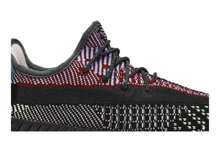 Krossovki-adidas-Yeezy-Boost-350-V2-Kids-Yecheil-1