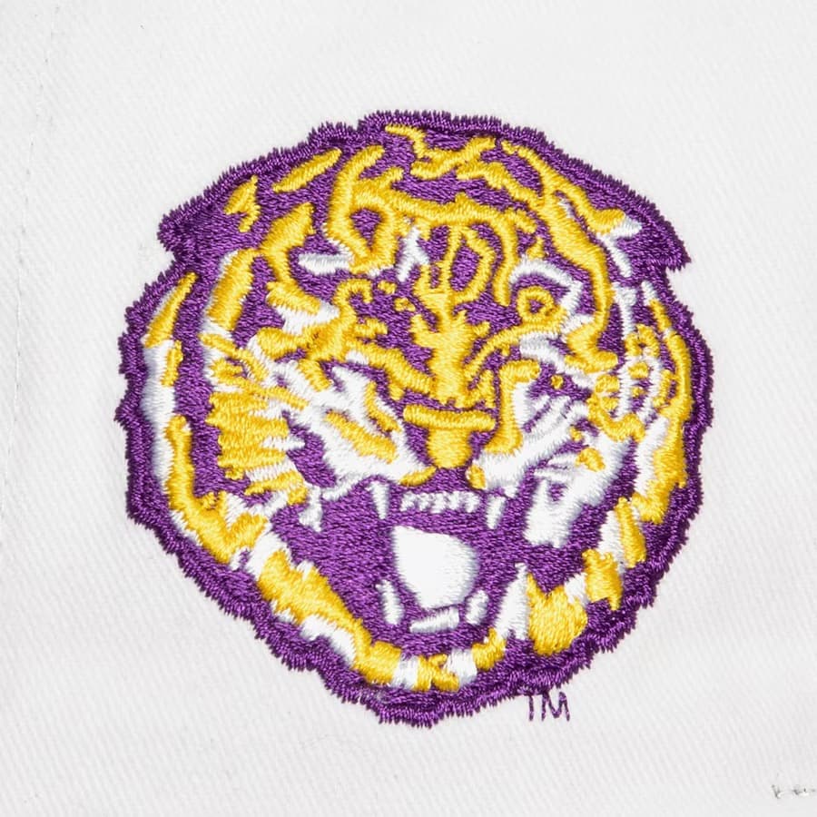Бейсболка Mitchell & Ness White LSU Tigers Vault Collection Tail Sweep Pro Snapback Hat