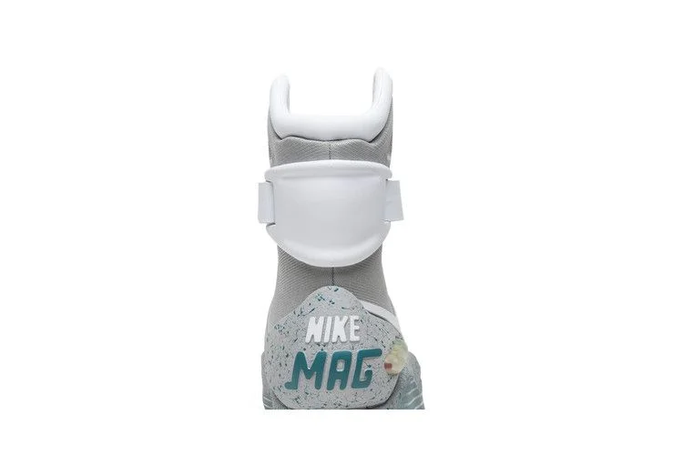 Krossovki-Nike-Mag-2016-Auto-Lacing-6