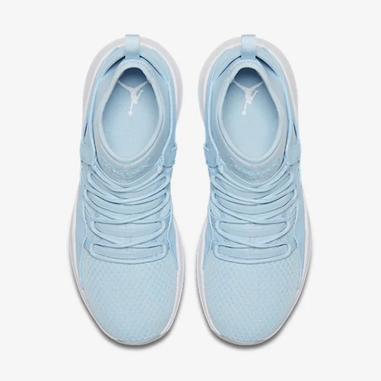 Krossovki-Air-Jordan-Formula-23-Ice-Blue-1