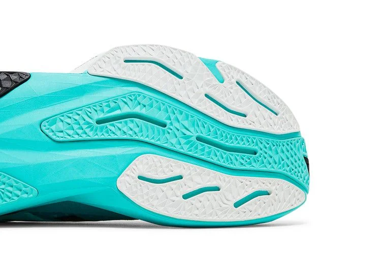 Кроссовки New Balance Wmns FuelCell Rebel v4 'Cyber Jade'