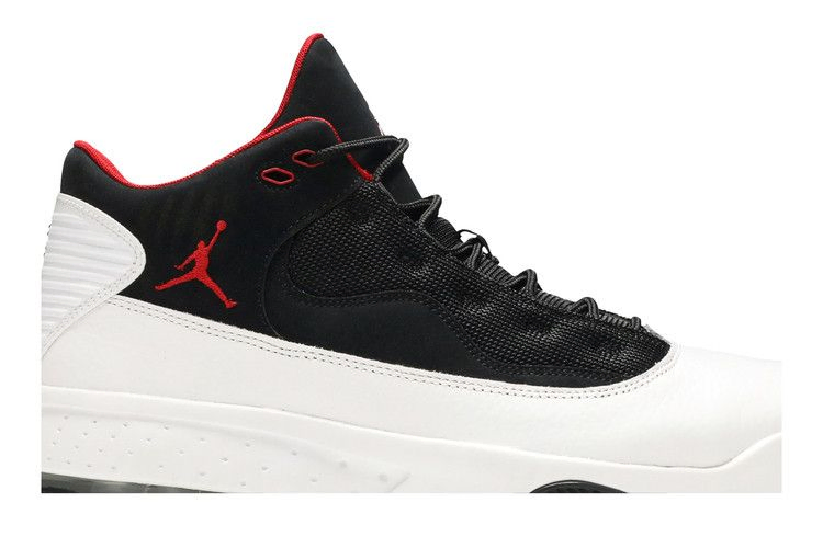 jordan-max-aura-2-white-black-ck6636-100_01