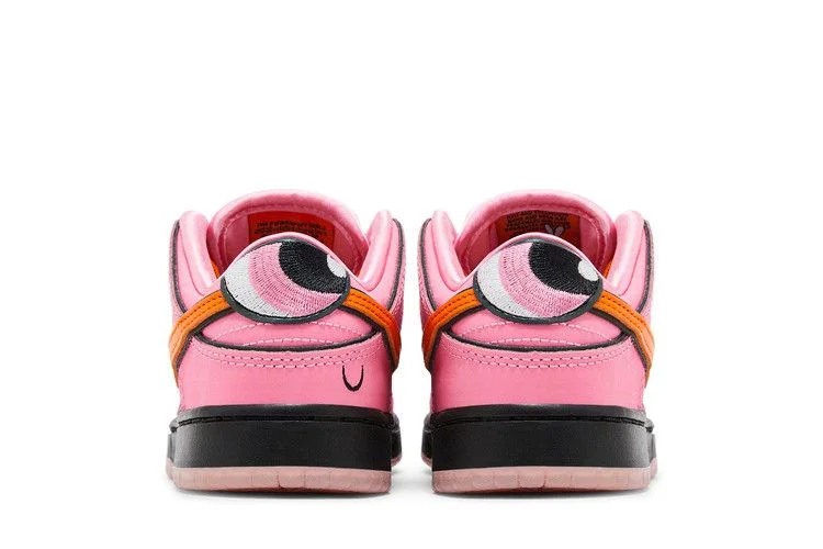 Krossovki-The-Powerpuff-Girls-x-Nike-Dunk-Low-Pro-SB-QS-PS-Blossom-5