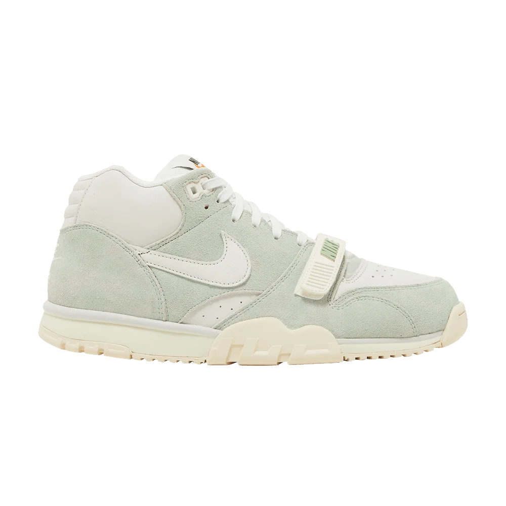 Krossovki-Nike-Air-Trainer-1-Enamel-Green