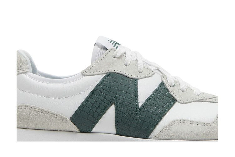Кроссовки New Balance Wmns 327 'Nightwatch Green Crocodile'