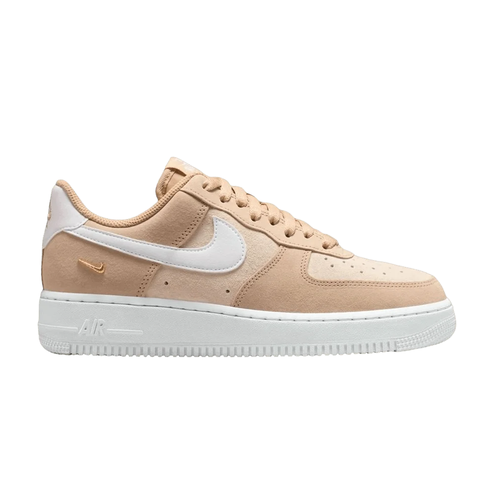 Krossovki-Nike-Wmns-Air-Force-1-07-Low-SE-Linen-White-Sanddrift