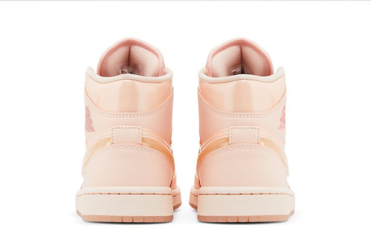 Кроссовки Wmns Air Jordan 1 Mid 'Patent Valentine's Day'