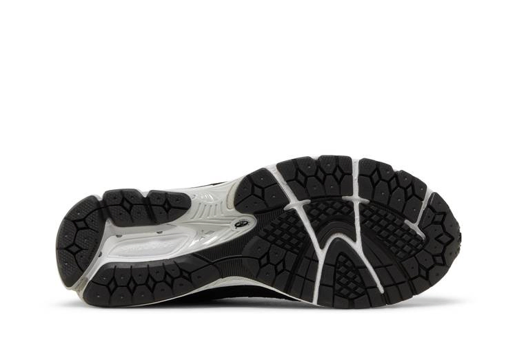 Кроссовки New Balance 2002R GORE-TEX 'Black Grey'