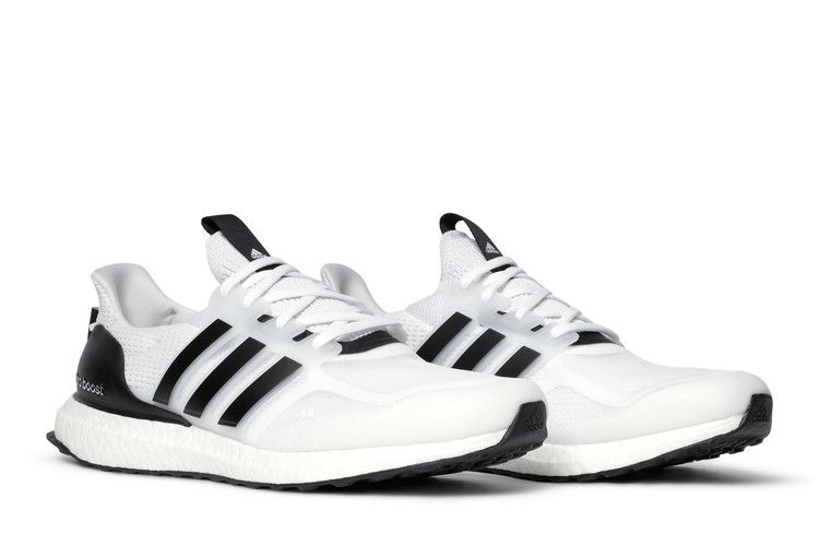 ultraboost-5-0-white-black-gx3079_07