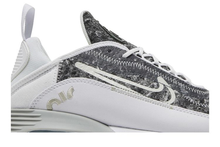 wmns-air-max-2090-se-white-light-smoke-grey-da9261-100_01