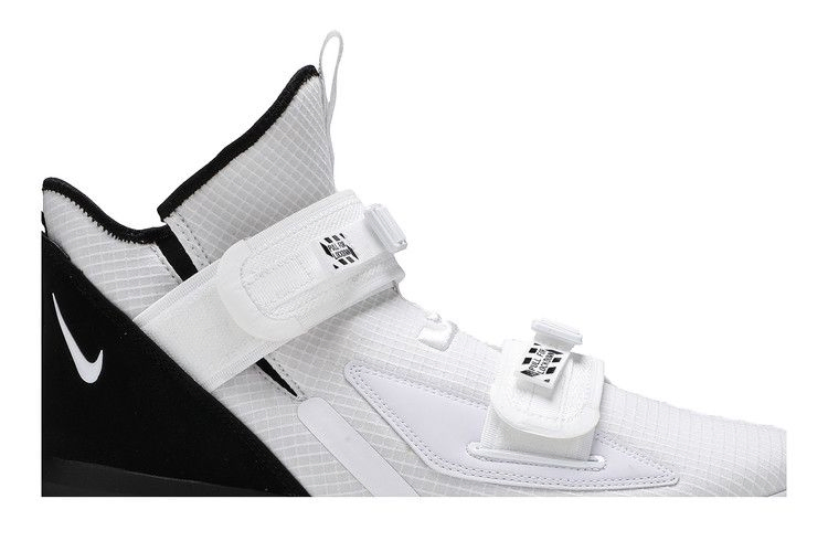 lebron-soldier-13-sfg-white-black-ar4225-100_01