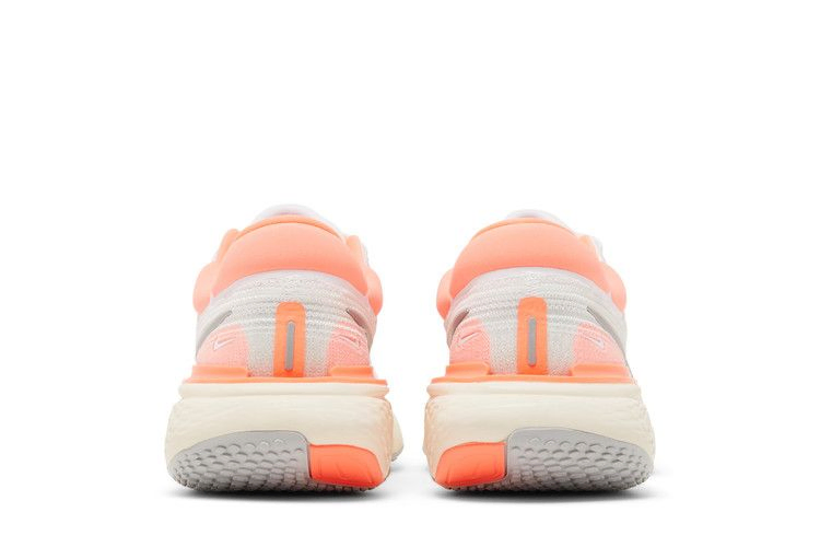 wmns-zoomx-invincible-run-flyknit-white-bright-mango-ct2229-100_05