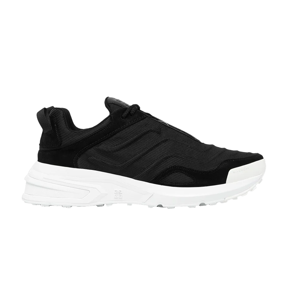 Krossovki-Givenchy-GIV-1-Light-Runner-Black-White