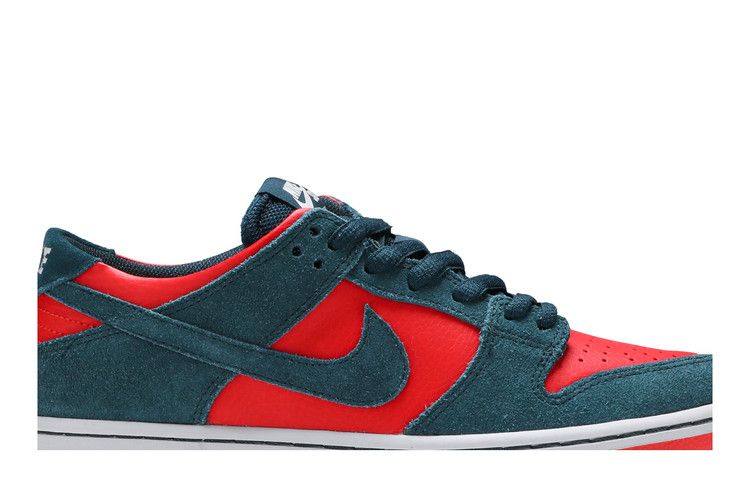 sb-dunk-low-reverse-shark-854866-336_01
