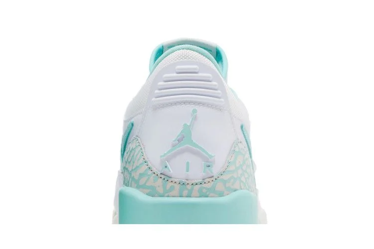 Krossovki-Air-Jordan-Wmns-Jordan-Legacy-312-Low-White-Light-Dew-6