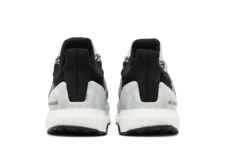 Кроссовки adidas UltraBoost 1.0 DNA 'White Black'