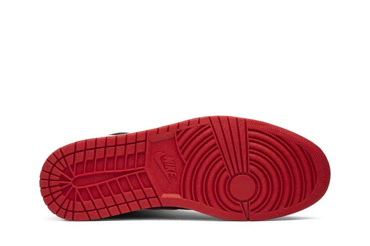 Кроссовки Air Jordan 1 Retro 'Bred' 2001