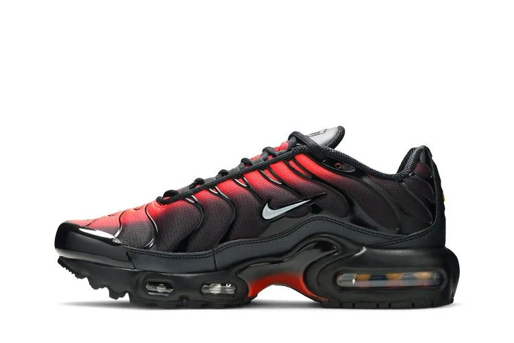 Krossovki-Nike-Air-Max-Plus-GS-Black-Crimson-2