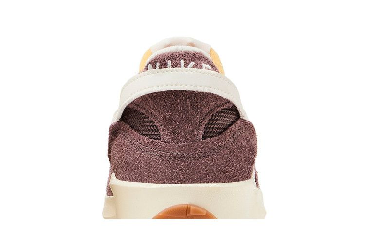 wmns-waffle-debut-vintage-plum-eclipse-sail-dx2931-200_06