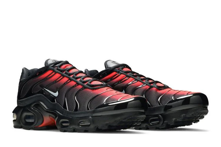 Krossovki-Nike-Air-Max-Plus-GS-Black-Crimson-7