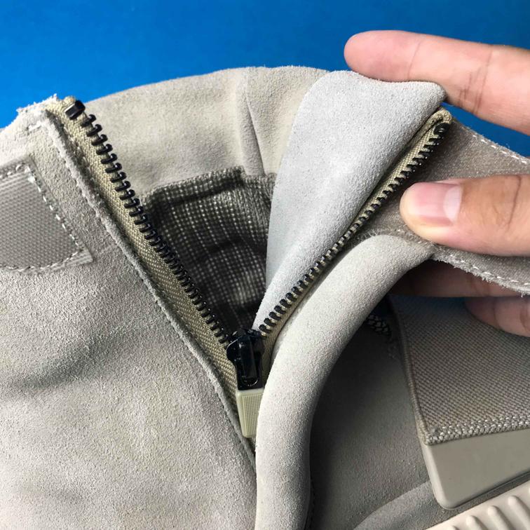 adidas-Yeezy-Boost-750-OG-Light-Brown-15