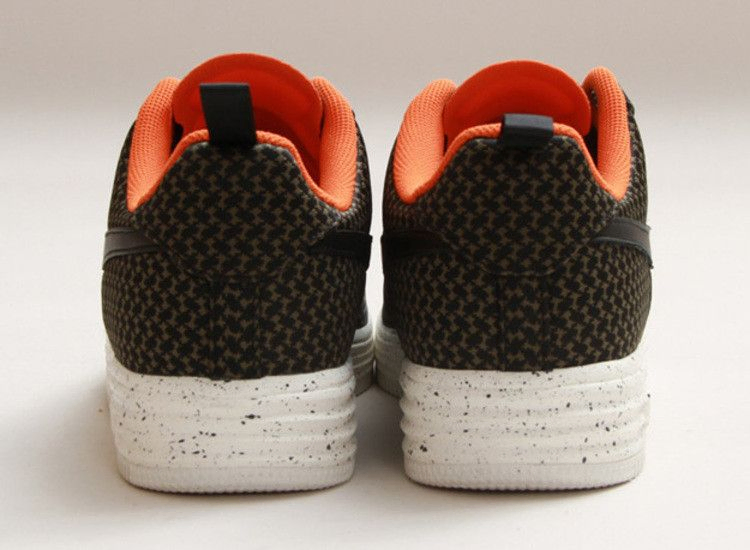 lunar-force1-undftd-sp-undftd-652805-003_02