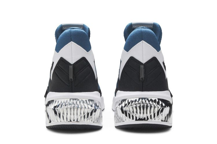 Кроссовки Puma Wmns Provoke XT 'Digi-Blue Black'