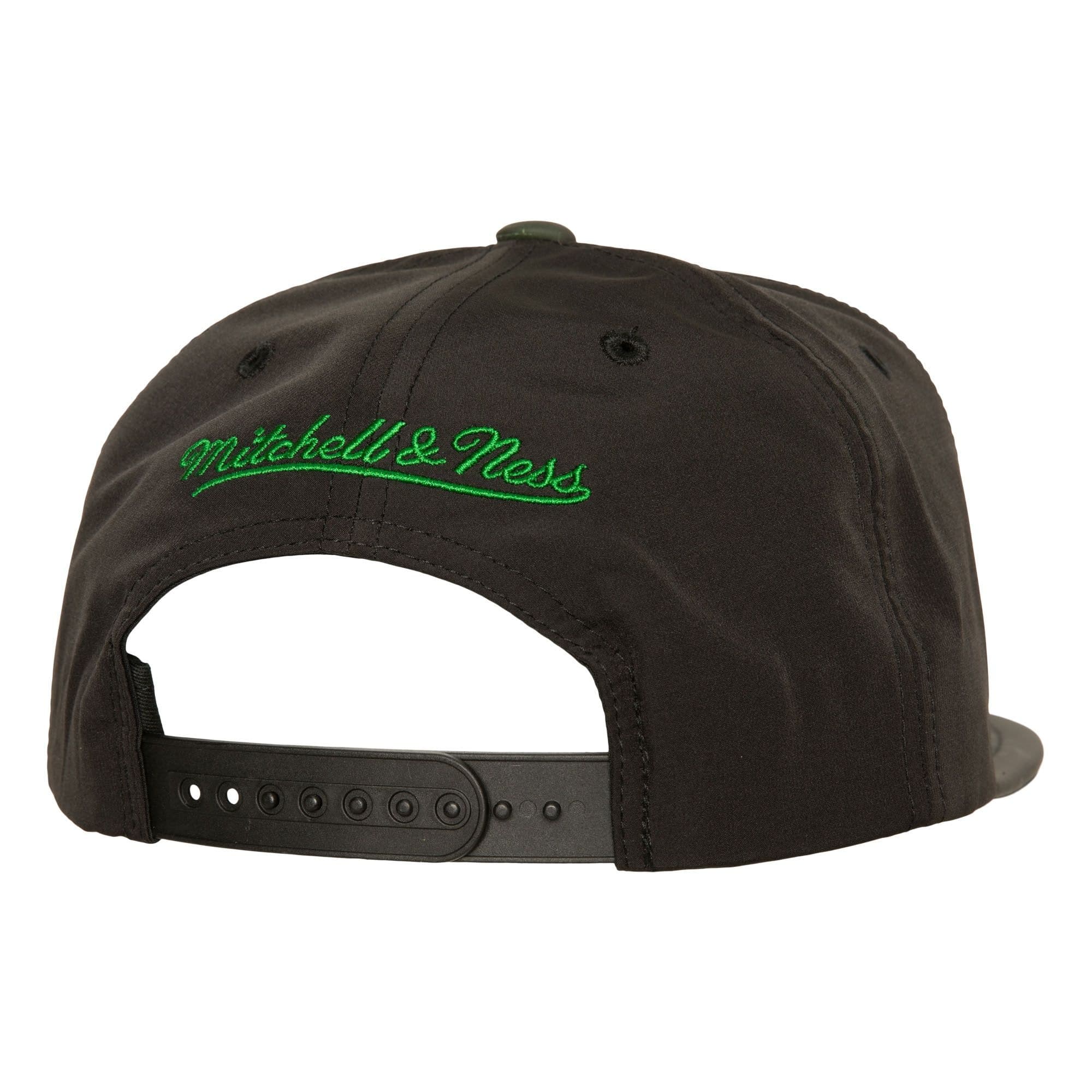 Mitchell-Ness-Heat-Up-Snapback-Boston-Celtics-Hat-1