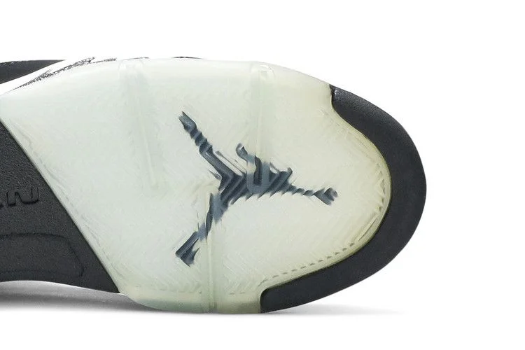 Krossovki-Air-Jordan-5-Retro-GS-Oreo-2013-4