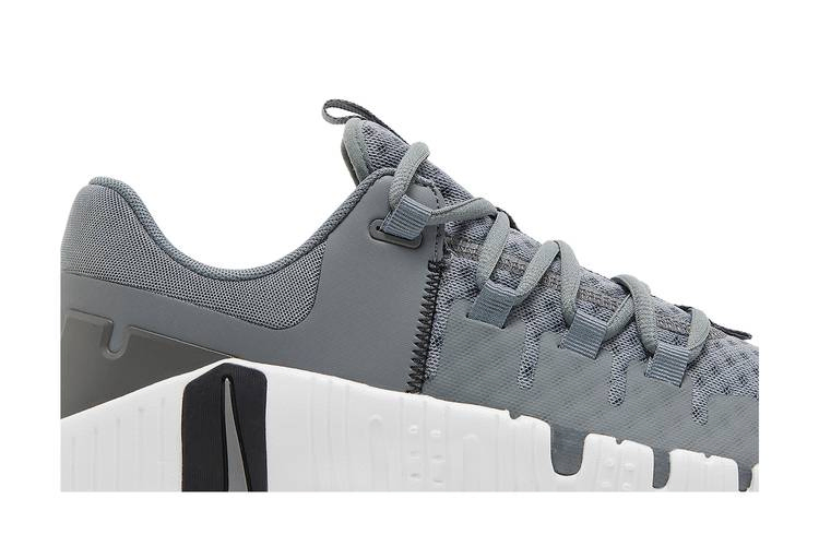 Кроссовки Nike Free Metcon 5 'Smoke Grey'