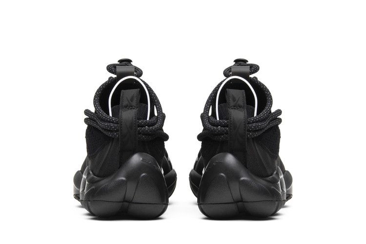 pyer-moss-x-dmx-run-fusion-experiment-triple-black-dmxrunfusiontripleblack_05
