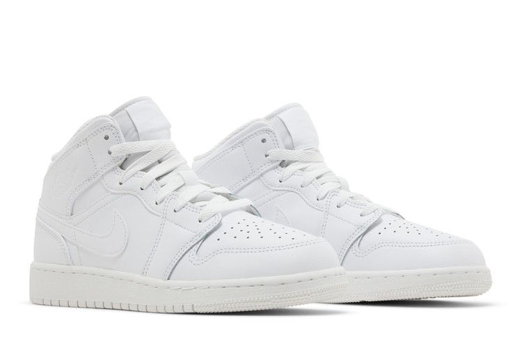 air-jordan-1-mid-gs-triple-white-2023-554725-136_07