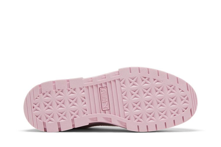 dua-lipa-x-wmns-mayze-suede-pink-lady-388738-01_03