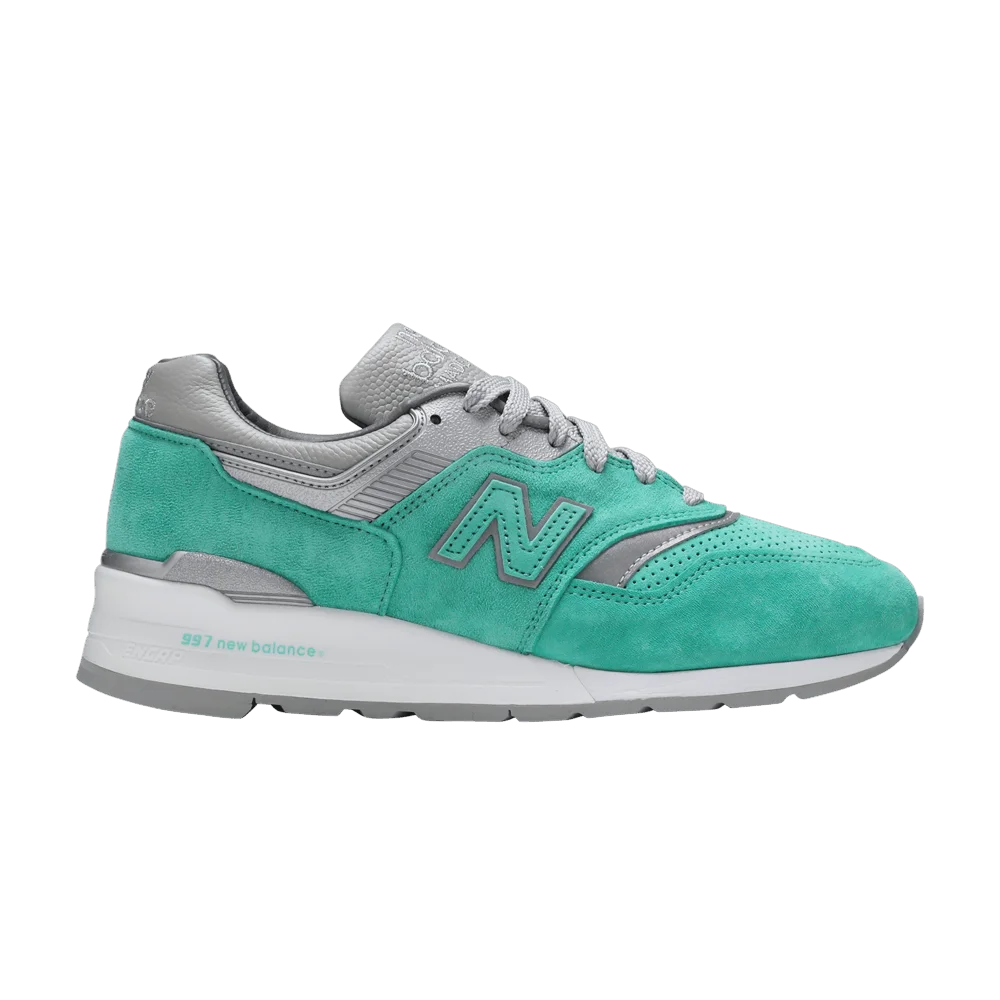 Krossovki-Concepts-x-New-Balance-997-New-York-City-Rivalry