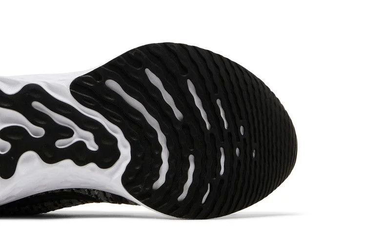 Кроссовки Nike Wmns React Infinity Run Flyknit 3 'Black Dark Smoke Grey'