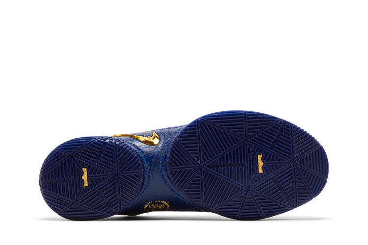 monopoly-x-lebron-22-deep-royal-blue-hv5145-400_03