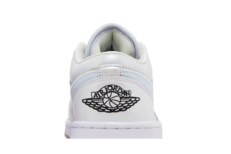 Кроссовки Wmns Air Jordan 1 Low SE 'Year of the Snake'