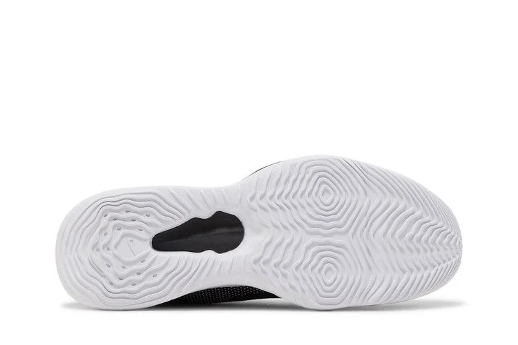 Krossovki-Nike-Air-Zoom-BB-NXT-TB-Black-White-3