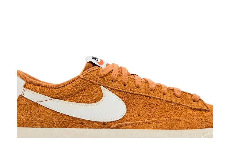 Кроссовки Nike Wmns Blazer Low '77 'Monarch'