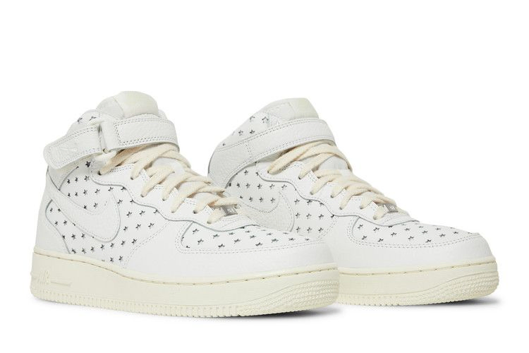 wmns-air-force-1-mid-cut-out-stars-dv3451-100_07