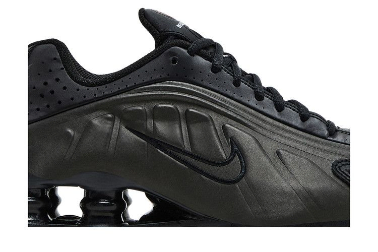Кроссовки Nike Shox R4 GS 'Triple Black'