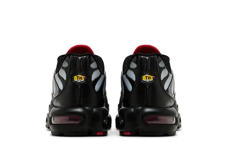 Кроссовки Nike Air Max Plus 'Black Gradient Red'