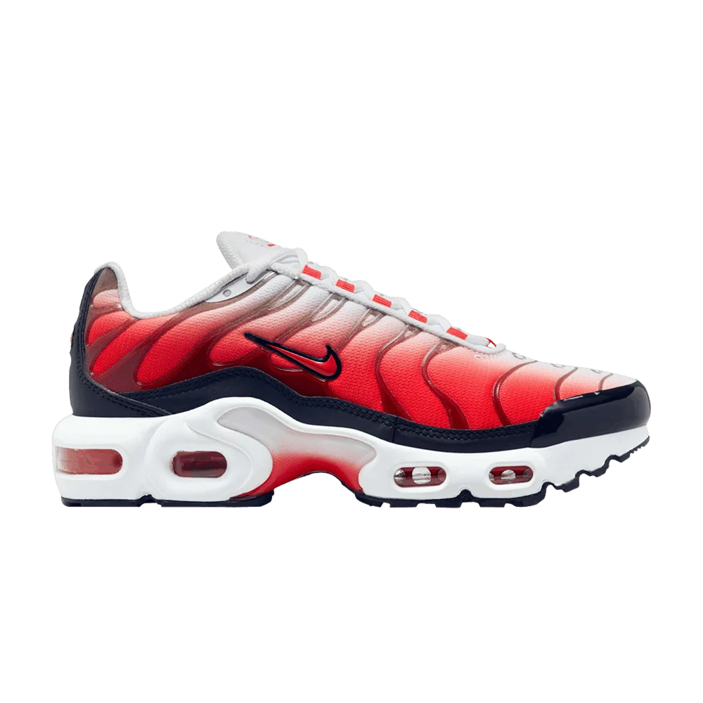Krossovki-Nike-Air-Max-Plus-GS-Fire