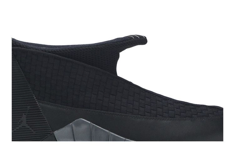 air-jordan-15-retro-881429-001_01