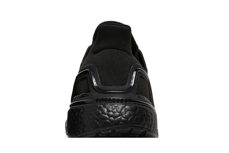 ultraboost-20-j-triple-black-fw9800_06
