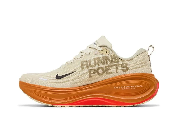 Кроссовки Nike Vomero Plus 'Running Poets'