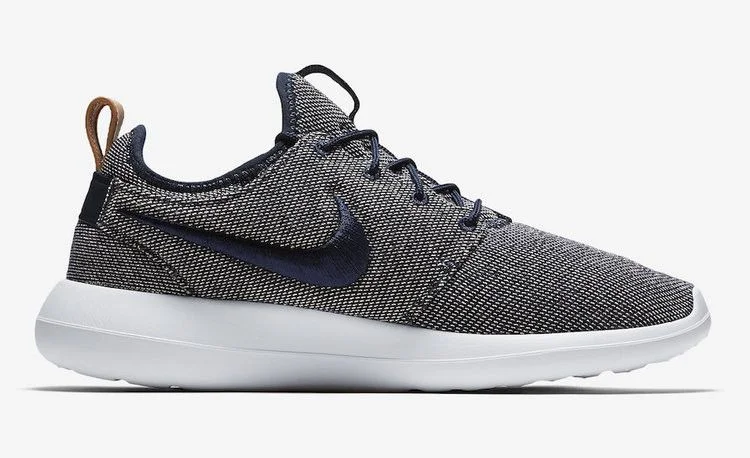 Krossovki-Loopwheeler-x-NikeLab-Roshe-Two-2