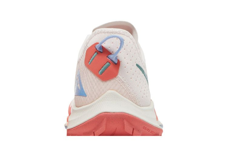 Кроссовки Nike Wmns Air Zoom Terra Kiger 7 'Light Soft Pink Magic Ember'